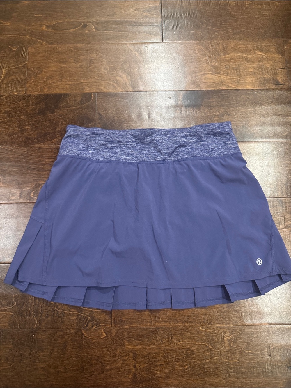 Lululemon skort, size 6